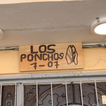 Hospedaje Los Ponchos Otavalo Exterior photo