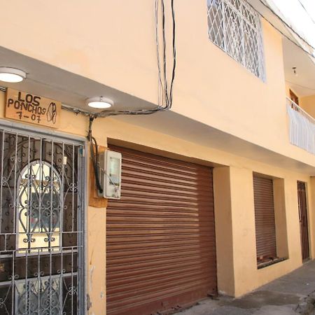 Hospedaje Los Ponchos Otavalo Exterior photo