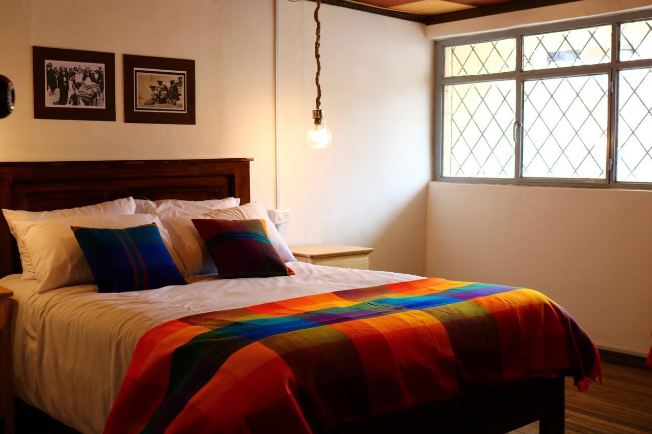 Hospedaje Los Ponchos Otavalo Exterior photo
